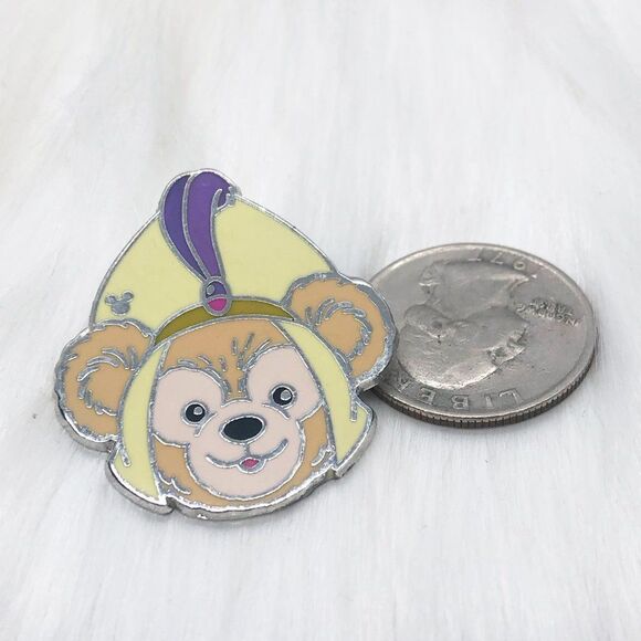 🔮 5/$25 Disney Duffy the Bear Aladdin Hat Pin - Picture 2 of 3